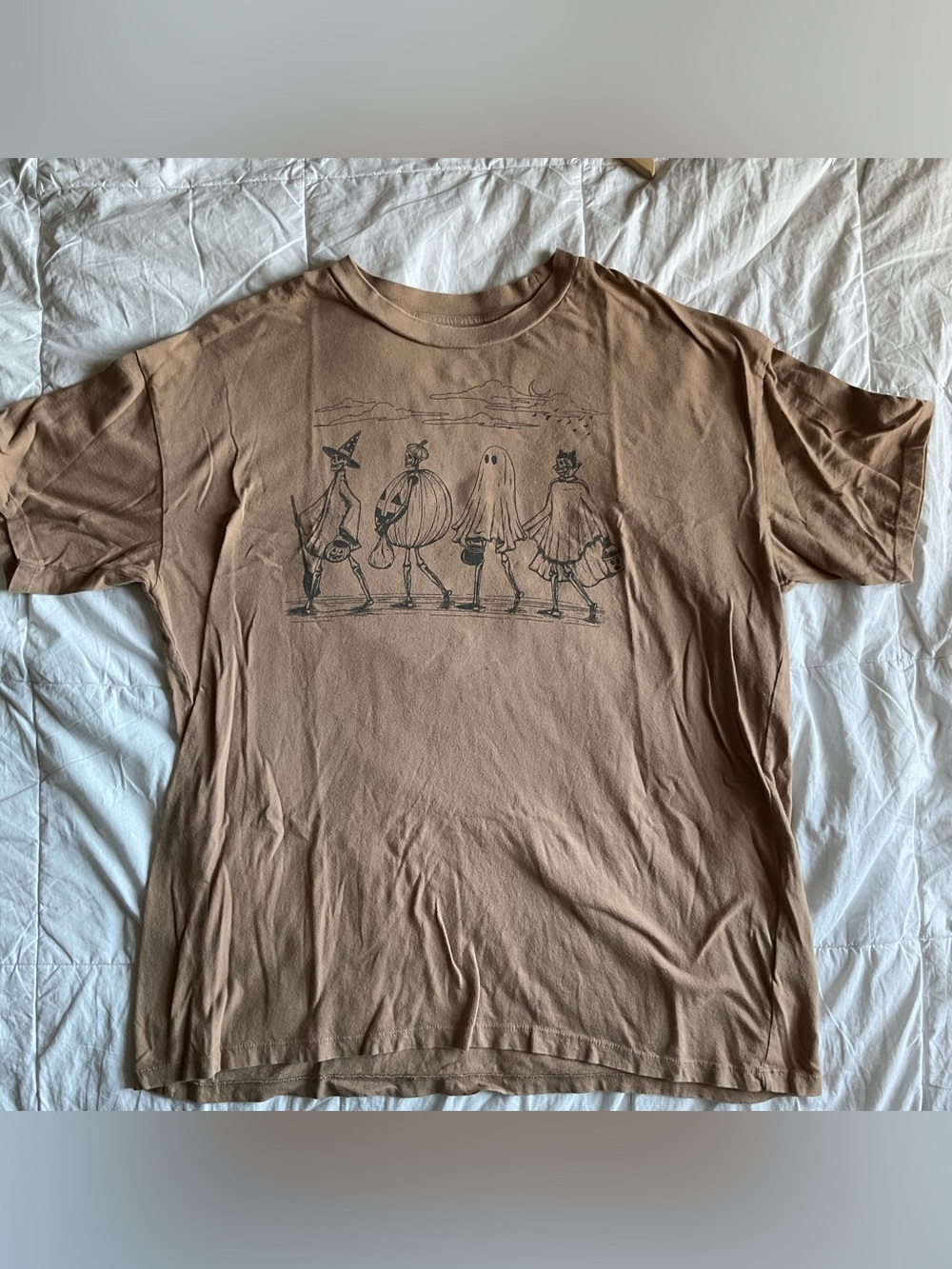 American Eagle Halloween Themed Tee